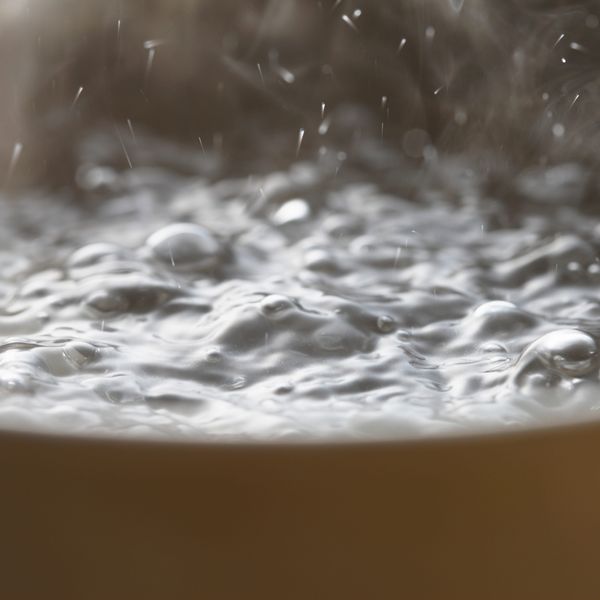 沸騰した熱湯